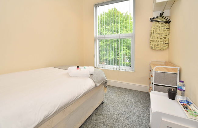 Townhouse @ 178 Ruskin Road Crewe - Photo 4