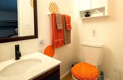 Sister Lakes Lakeside House - Sleeps 16 - Foto 7