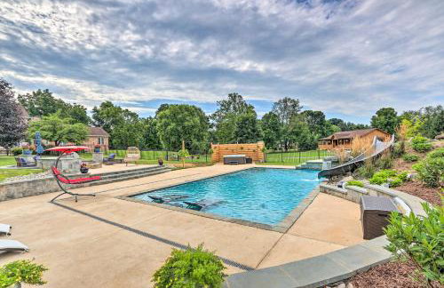 Charles Town Home with Private Pool and Hot Tub - Foto 1