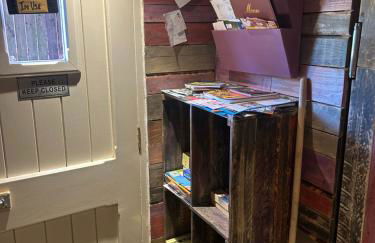 Rhodes To Serenity - Showmans Van - Foto 14