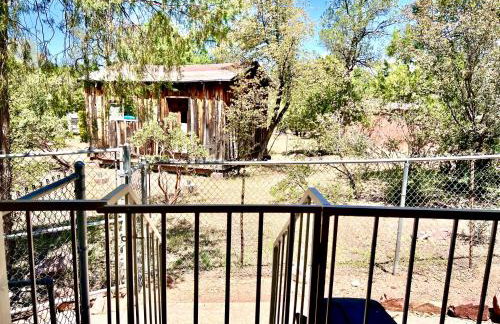 Upgraded, Stylish & Comfy 1 Bedroom/1 Bath Studio - Photo 22