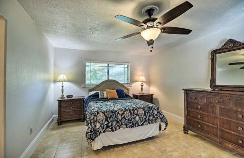 Spacious Seabrook Home with Patio 1 Mi to Beach! - Foto 21