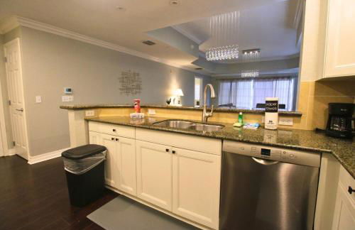 Luxurious 3-Bedroom Condo in Reunion Resort - Foto 19