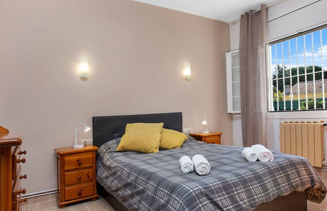 Cozy Villa in Lloret de Mar With Private Pool for 11 pax - Photo 17