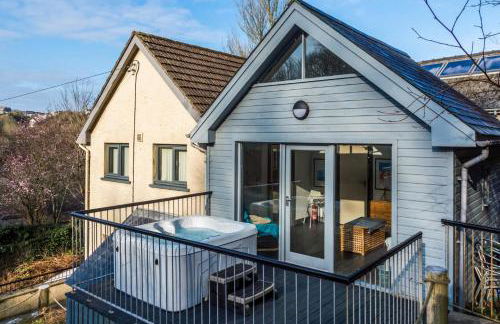 Rock Cottage - 3 Bedroom Holiday Home - Fishguard - Photo 6