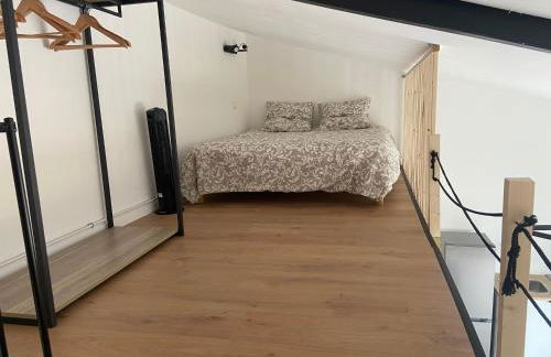 Petite maison avec accès piscine et jacuzzi chauffée - Foto 10