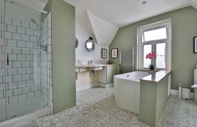 4 Bed House with Pool Table & Parking - Foto 80