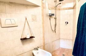 Giardino sul Fiume a 10 min da Piazza del Popolo con parcheggio privato e giardino vista fiume - Foto 8