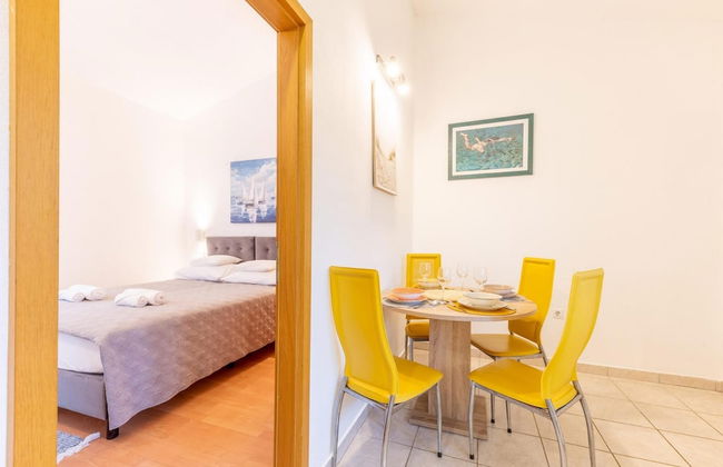 Spacious Prgomet Retreat With Private Pool, Fitness Centre, and Garden - Foto 31