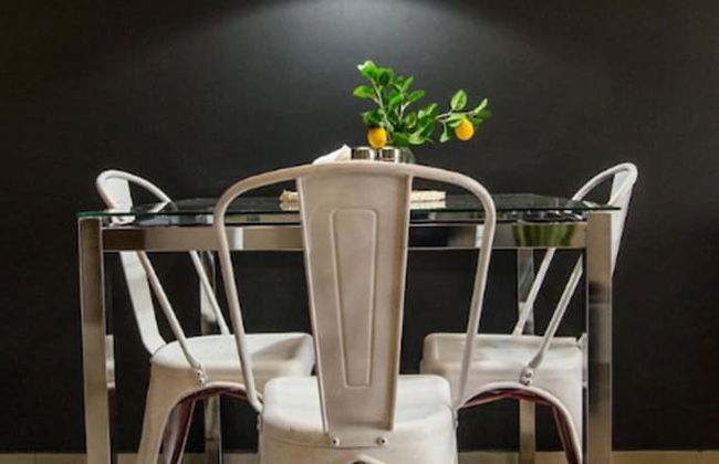 Modern 1 BR Apartment - Photo 9