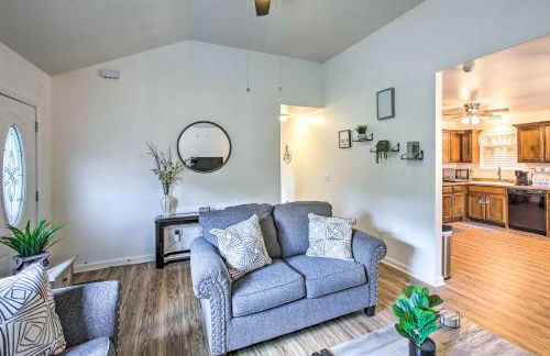 Charming Springfield Escape with Furnished Deck - Foto 4