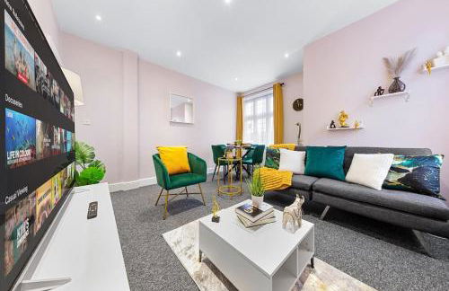 Immaculate 2BR London Flat with King Bed-Parking Available-Sleeps 6-20 Percent OFF Off Long Stays! Perfect for Families, Contractors & Couples! - Foto 15
