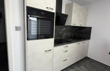 Moderne 2 Zimmer Wohnung Küche und Bad im Zentrum - Foto 5