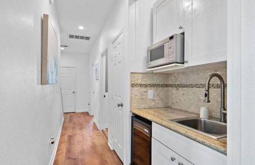 Beach House Located Steps from the Beach - Photo 15