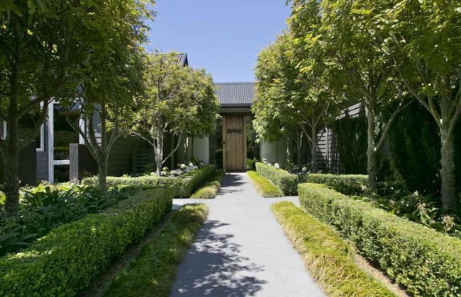 The Lakeview House Apartment - Photo 14