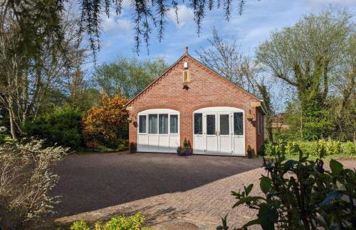 Cosy and secluded brook-side lodge - Foto 1