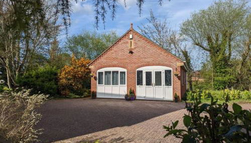 Cosy and secluded brook-side lodge - Foto 1, Garden, Garden view