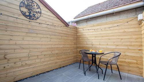 Stylish & Lovely Studio with Parking In New Forest! - Foto 4, Garden