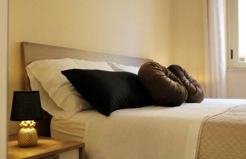 L' Antico Scoglio Appartamenti comfort Nocera Terinese Scalo - 4,7 e 11 Ospiti - Navetta Aeroporto-Stazione & Multi-Destinazioni - Piscina - Spiaggia a 300mt - Giardino e Zona pranzo all'aperto - WiFi & SmartTV - Aria Condizionata - Foto 33