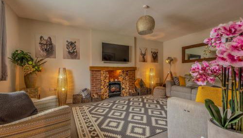 Charming Modern Retreat with Private Garden - Pass the Keys - Foto 3