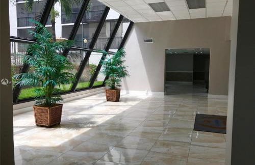 Walk to the Beach at Sunny Isles - Foto 28