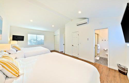 Shores Perfection - Spa, AC, Pet Friendly, Parking, Fire Pit & Massive Private Yard! - Foto 26