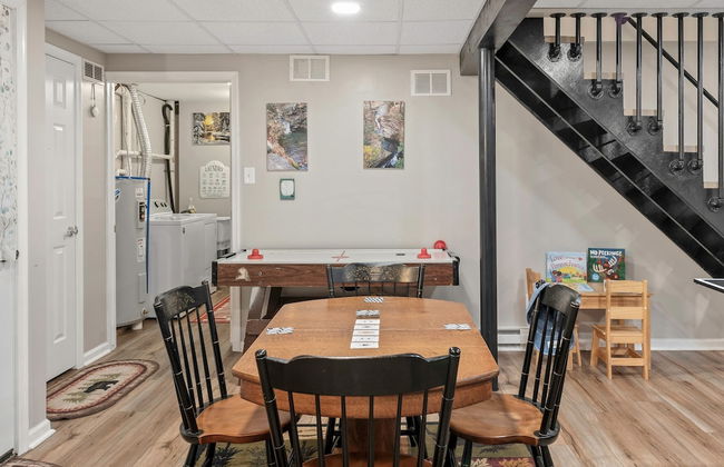 Ridge Retreat by Avantstay Game Room Covered Porch Fire Pit - Photo 21