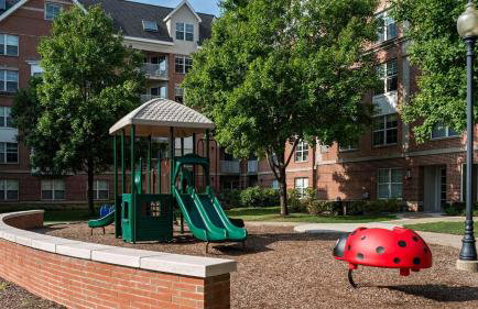 Newport 1 BR w Work Setup by Anyplace - 11747 - Foto 49