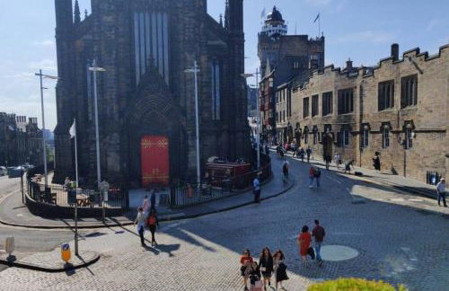 Royal Mile apt, just 1 min from Edinburgh Castle! - Foto 2