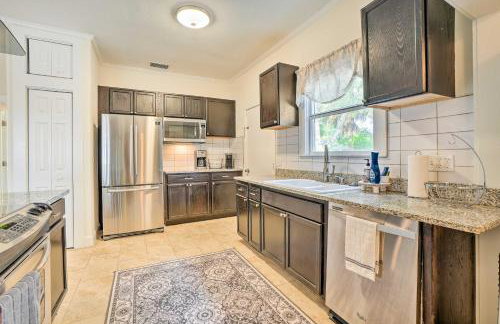 Historic Tarpon Springs Abode about 3 Mi to Beach - Foto 14