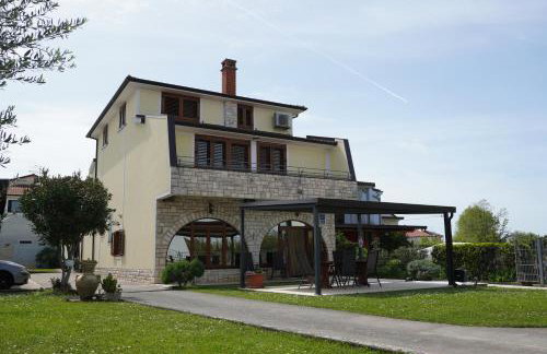 Apartments Krnjic - Photo 1