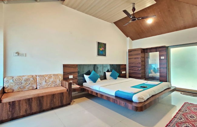 Strawberry Land Resort - Photo 18