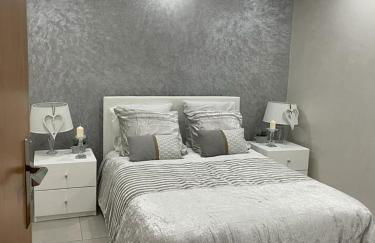 T2 Cosy Montpellier - Spa Privatif Jacuzzi Hammam Piscine Extérieure en Supplément - Photo 1