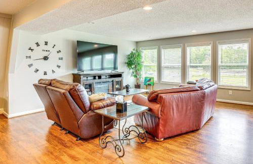 Fire Pit and BBQ Lake Guntersville Family Home - Foto 4