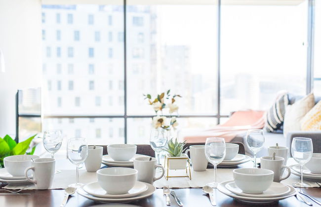 Luxury 2bed2bath APT @opaltower +view - Photo 9