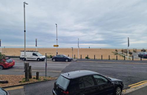 Unique seafront 2 bedroom 2 bathroom apartment - Foto 23