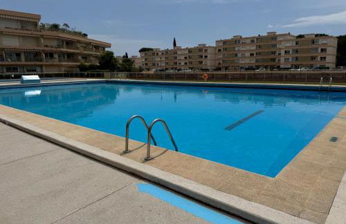 Studio proche de la mer, piscine, climatisation et wifi - Foto 7