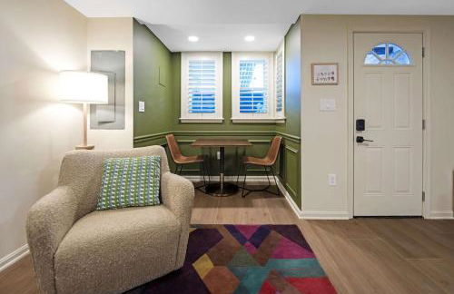 2 Blocks from the US Capitol - Photo 20