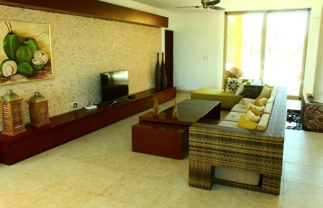 Uinic Chay Luxury Ocean Front Villa - Photo 7