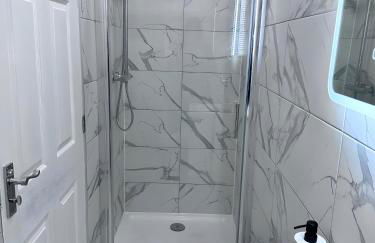 Watford Junction Oasis - Modern 3BR Ensuite with Garden - Foto 6