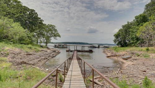 Shared Dock and Seasonal Pool Lakefront Grove Cabin - Foto 3