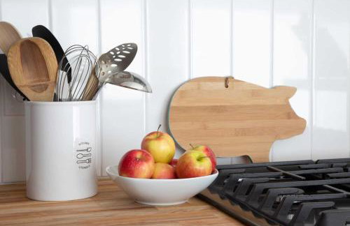 Geometric Loft renovated, hip, pets, poolspa - Foto 10