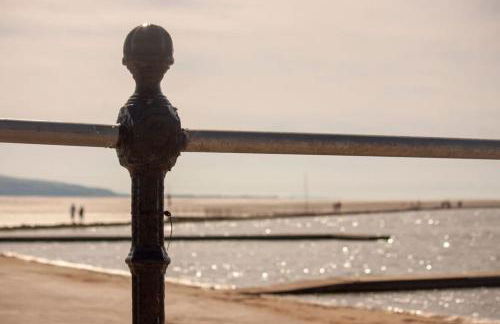 Prime Location Steps from Royal Liverpool Golf - Foto 27