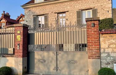 La Folie Giverny - Villa Premium - 3 Suites VIP - 8 Pièces 150M2- Centre Village - Maison privatisée -Jardin paysagé - Parking- - Photo 3