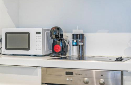 #79 World Famous Rotunda Skyline Views - Near Victoria Square - Sleeps 6 - " Perfect for contractors and Families" - Foto 41