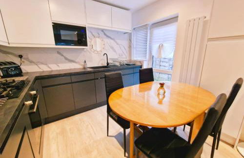 Luxurious Home in Chester a Beautiful Sanctuary - Photo 7