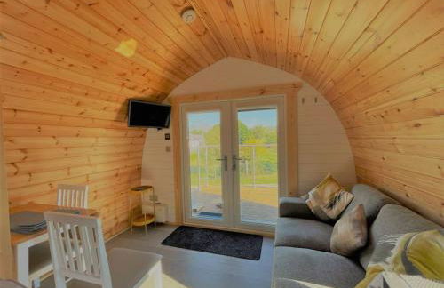 Burnbank Glamping Pod - Photo 3
