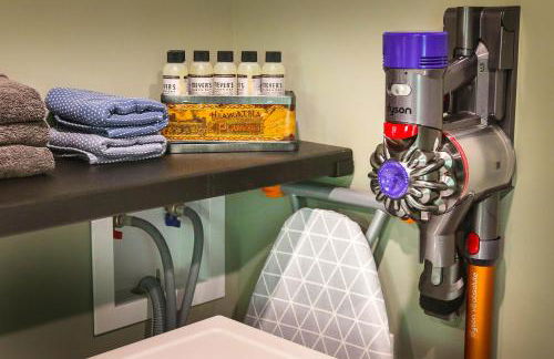 Modern Industrial Farmhouse - The Wayback - Foto 28