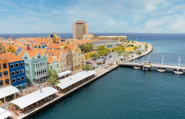 Charming Harbour Home at Historic Handelskade - Photo 2