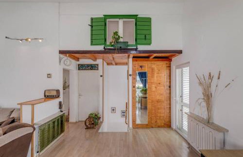 Spacious Rustic 2BR with Terrace & Parking - Foto 5